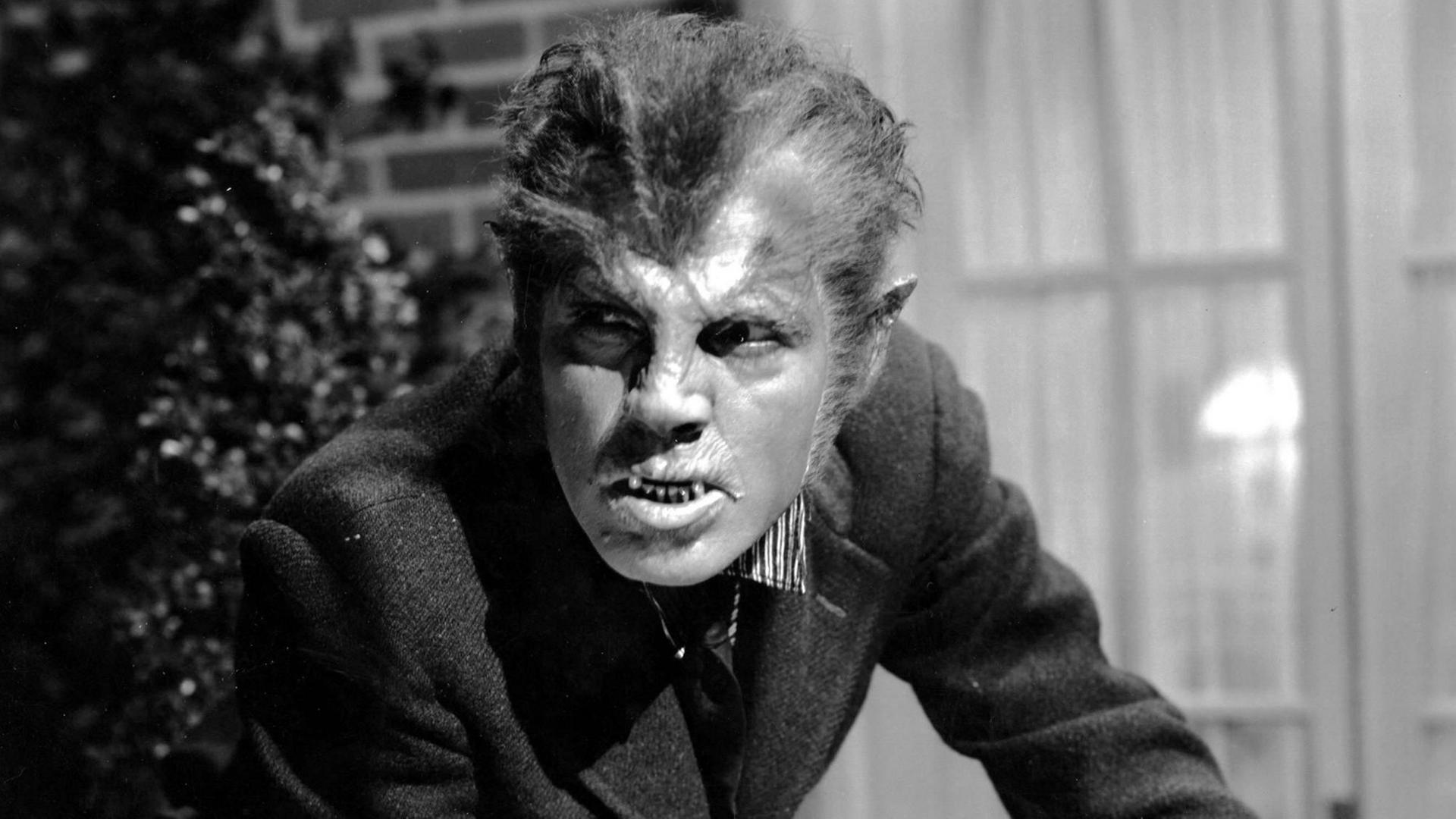 "Werewolf of London" von 1935 ist der erste Mainstream-Werwolf-Film aus Hollywood "Werewolf of London" von 1935 ist der erste Mainstream-Werwolf-Film aus Hollywood