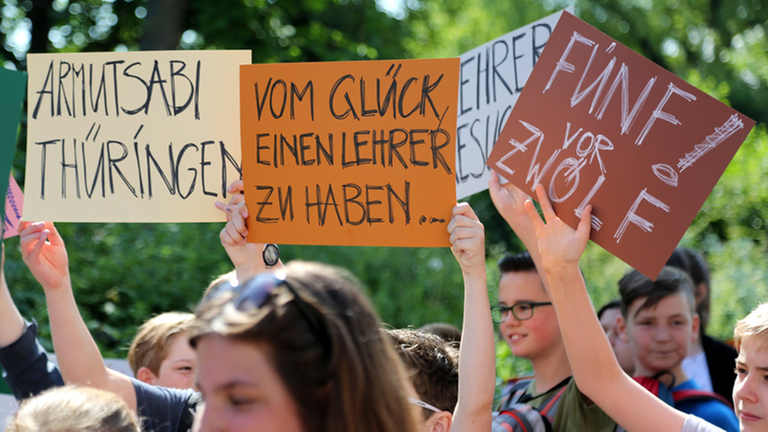 Leider liegt für dieses Bild keine Bildbeschreibung vor Leider liegt für dieses Bild keine Bildbeschreibung vor