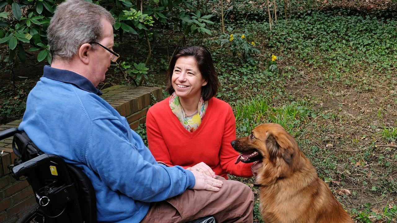 Barbara und Hernik mit Hund. Barbara und Hernik mit Hund.