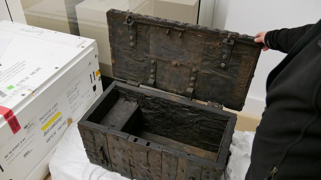 Der Tetzelkasten im Städtischen Museum Braunschweig Der Tetzelkasten im Städtischen Museum Braunschweig