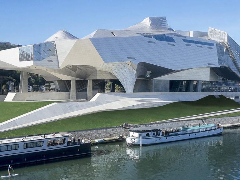 Erbaut vom Wiener Architekturbüro Coop Himmelbalu: das Musée des Confluences in Lyon