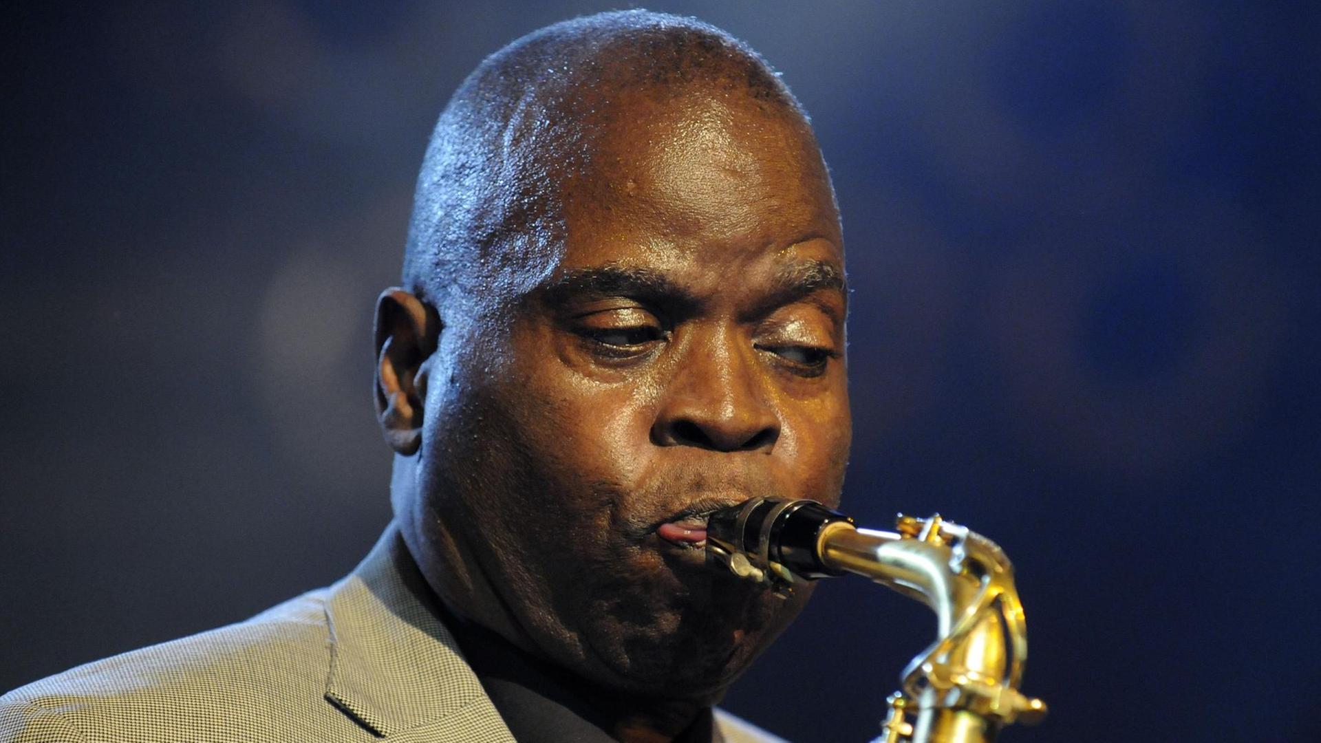 Beim Jazzbaltica-Festival 2015 eroberte Maceo Parker die große Hauptbühne schon nach wenigen Tönen. Beim Jazzbaltica-Festival 2015 eroberte Maceo Parker die große Hauptbühne schon nach wenigen Tönen.