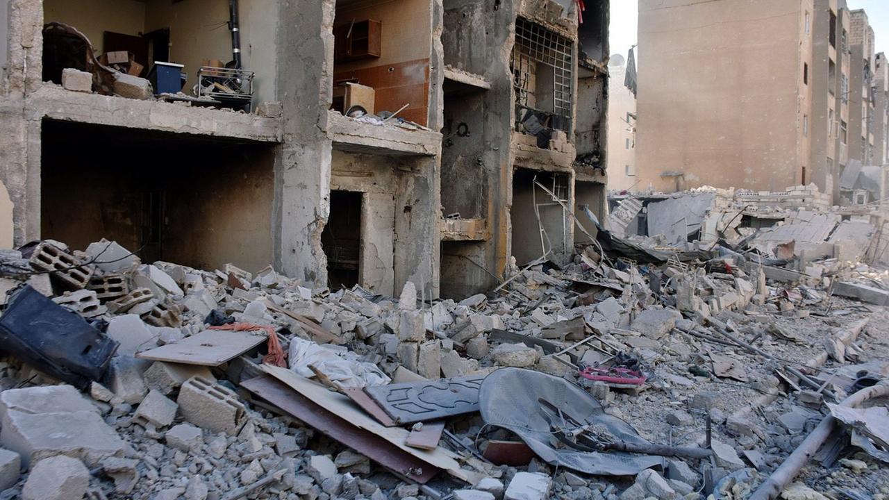 Ein Bild der staatlichen syrischen Nachrichtenagentur SANA zeigt das Viertel Hanano in Aleppo am 27. November 2016 und die Zerstörungen dort. Ein Bild der staatlichen syrischen Nachrichtenagentur SANA zeigt das Viertel Hanano in Aleppo am 27. November 2016 und die Zerstörungen dort.