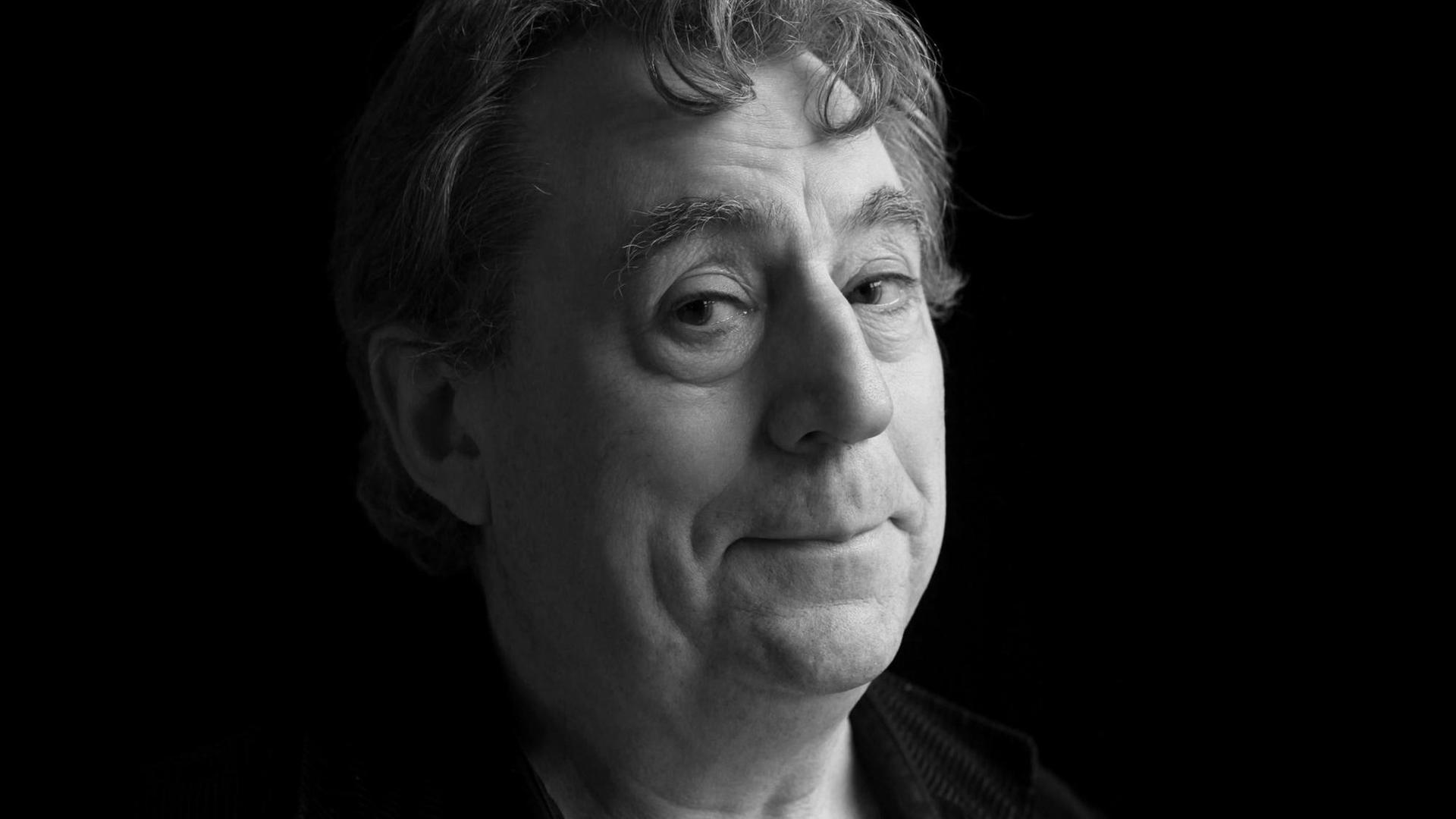 Terry Jones, englischer Schauspieler und Gründungsmitglied von Monty Python. Er führte Regie bei dem berühmten Film "Das Leben des Brian". Terry Jones, englischer Schauspieler und Gründungsmitglied von Monty Python. Er führte Regie bei dem berühmten Film "Das Leben des Brian".