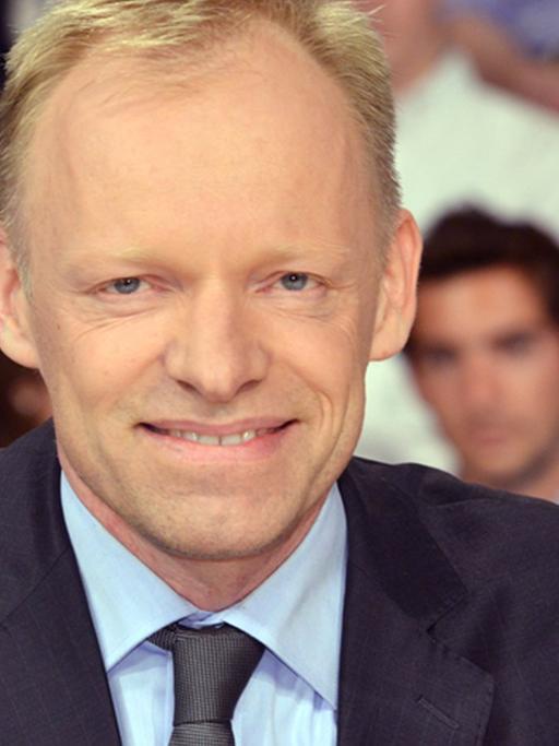 ZEW-Präsident Clemens Fuest während der ZDF-Talkshow "Maybrit Illner"