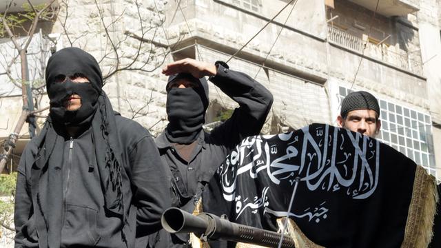 Die Terrorgruppe IS in Syrien (Bild) soll auch aus Deutschland unterstützt worden sein.