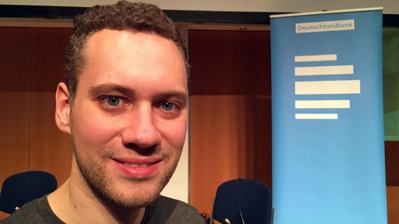 Der Physiker Sebastian Staacks, RWTH Aachen hat die kostenlose und offene App phyphox entwickelt Der Physiker Sebastian Staacks, RWTH Aachen hat die kostenlose und offene App phyphox entwickelt