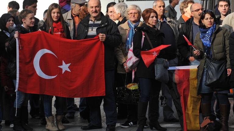 Deutsche und Türken - Miteinander reden statt übereinander