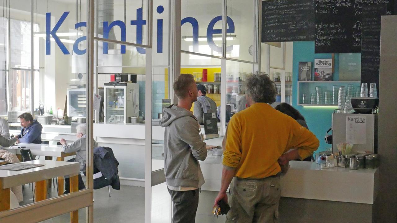 Die Kantine im ExRotaprint-Gebäude Die Kantine im ExRotaprint-Gebäude