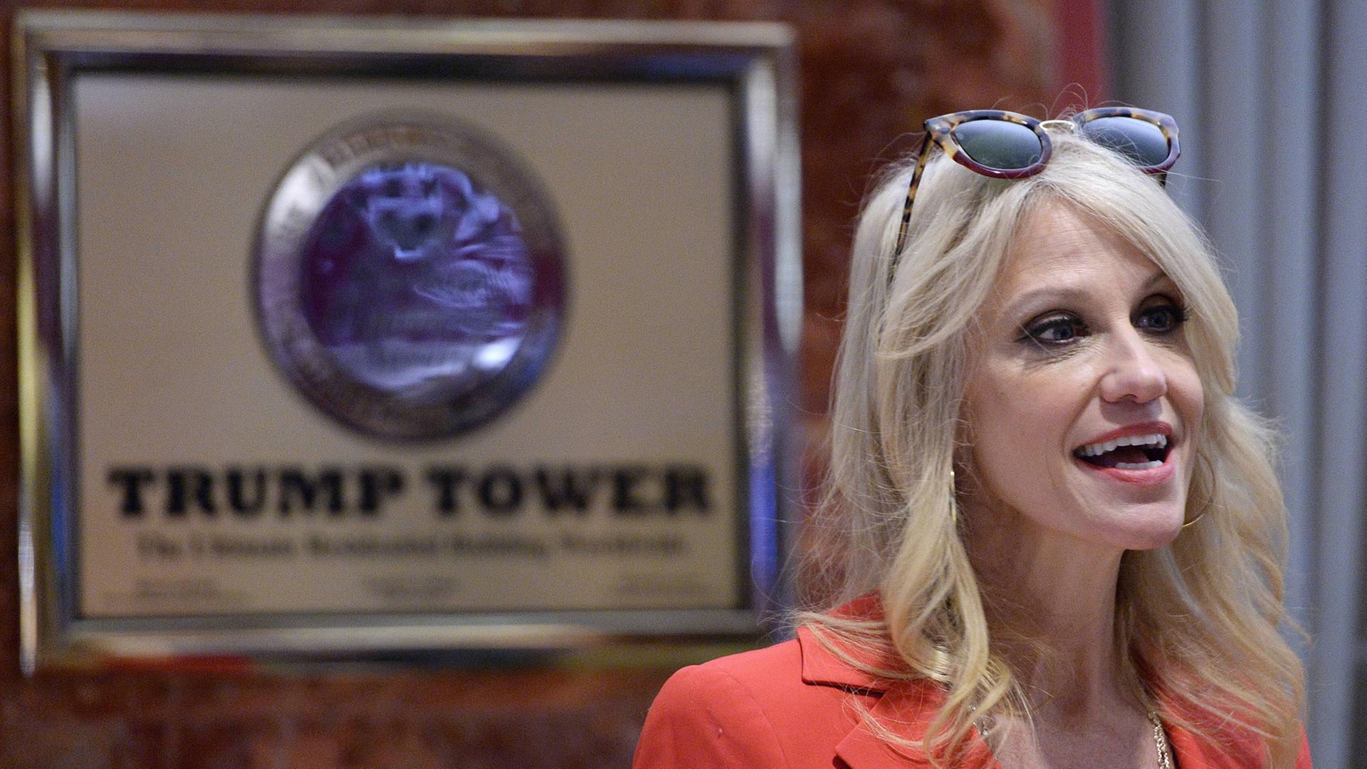 Kellyanne Conway - damals noch Wahlkampfmanagerin von Donald Trump, heute ist sie seine Beraterin. Kellyanne Conway - damals noch Wahlkampfmanagerin von Donald Trump, heute ist sie seine Beraterin.