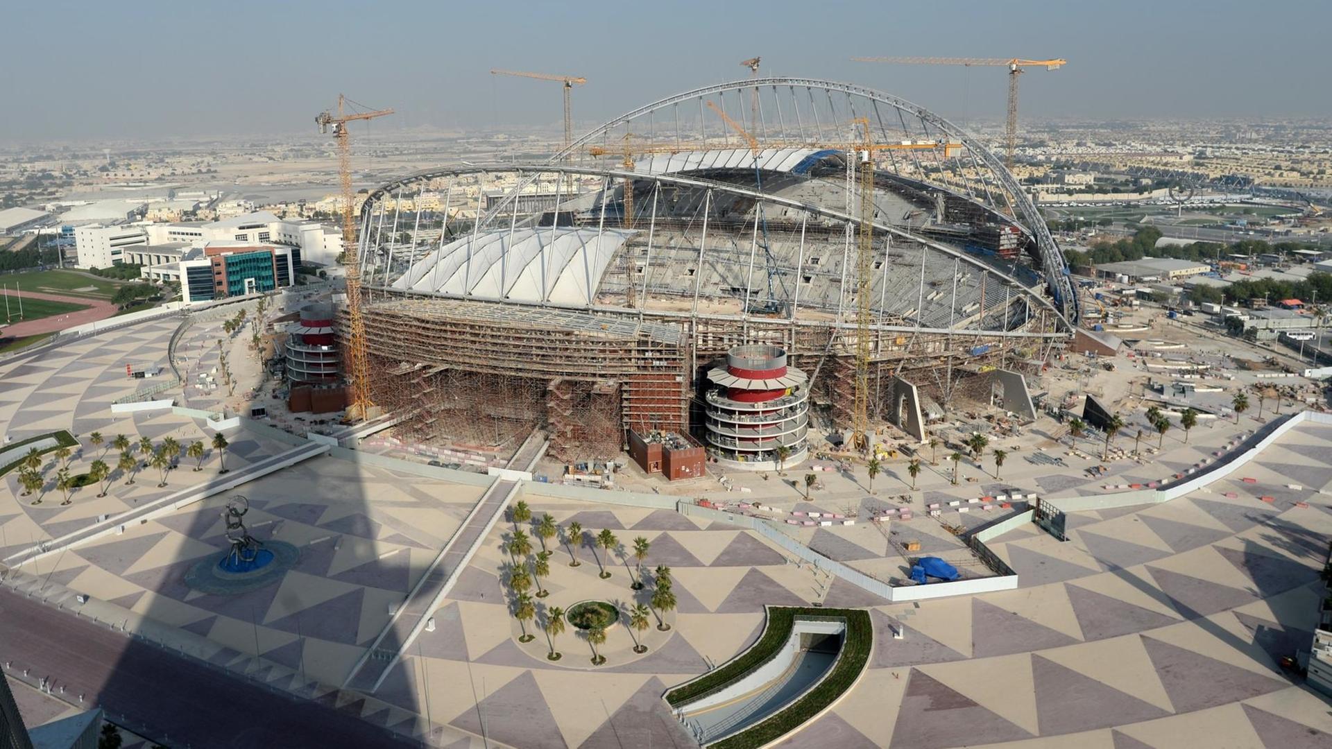 Blick vom Hotel "The Torch" auf das Khalifa-Stadion.
