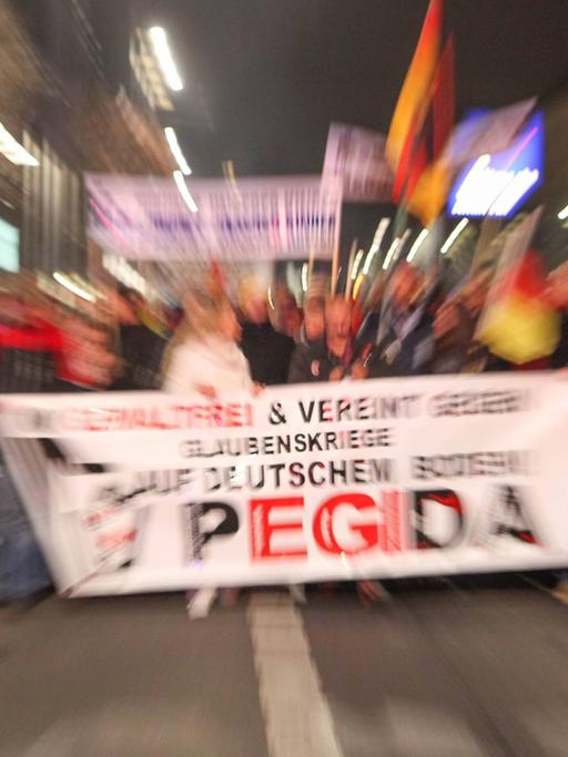 Die Pegida Demonstration in Dresden, Deutschland.