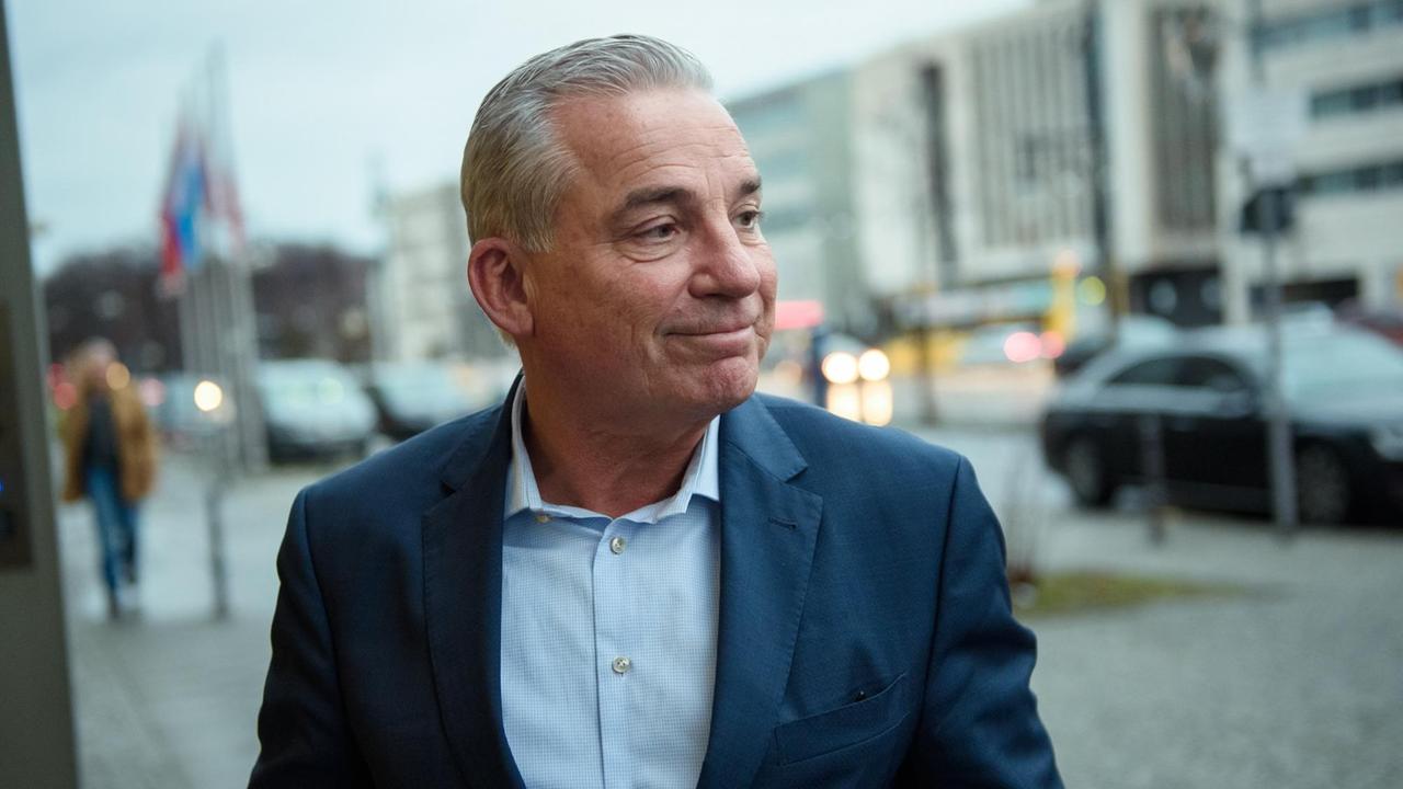 Thomas Strobl (CDU), Minister für Inneres , Digitalisierung und Migration des Landes Baden-Württemberg, kommt zur Veranstaltung "Werkstatt-Gespräch" der CDU in das Konrad-Adenauer-Haus, der Zentrale der Partei. Thomas Strobl (CDU), Minister für Inneres , Digitalisierung und Migration des Landes Baden-Württemberg, kommt zur Veranstaltung "Werkstatt-Gespräch" der CDU in das Konrad-Adenauer-Haus, der Zentrale der Partei.