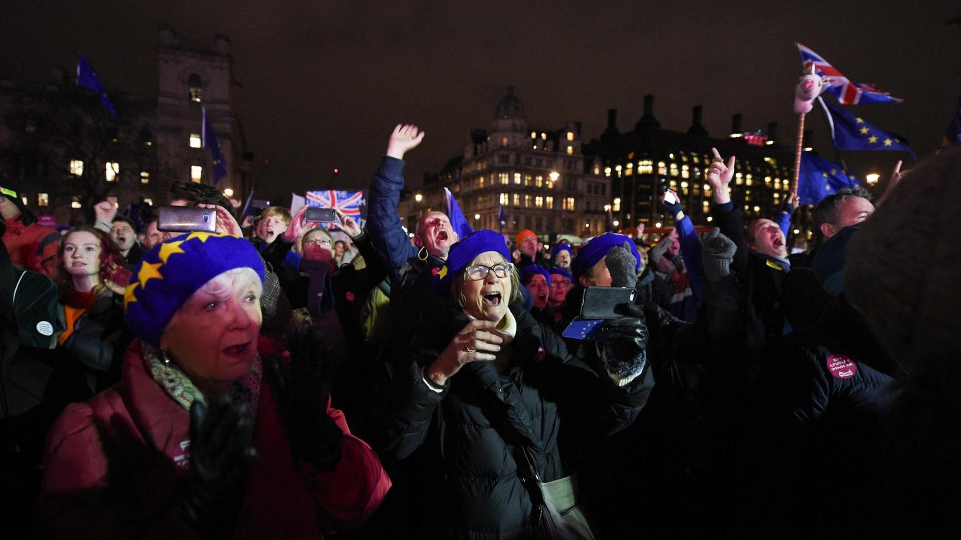 Reaktionen von Bürgern auf die Entscheidung des britischen Unterhauses: Der Brexit-Deal von Theresa May wurde abgelehnt, 15.1.2019 Reaktionen von Bürgern auf die Entscheidung des britischen Unterhauses: Der Brexit-Deal von Theresa May wurde abgelehnt, 15.1.2019