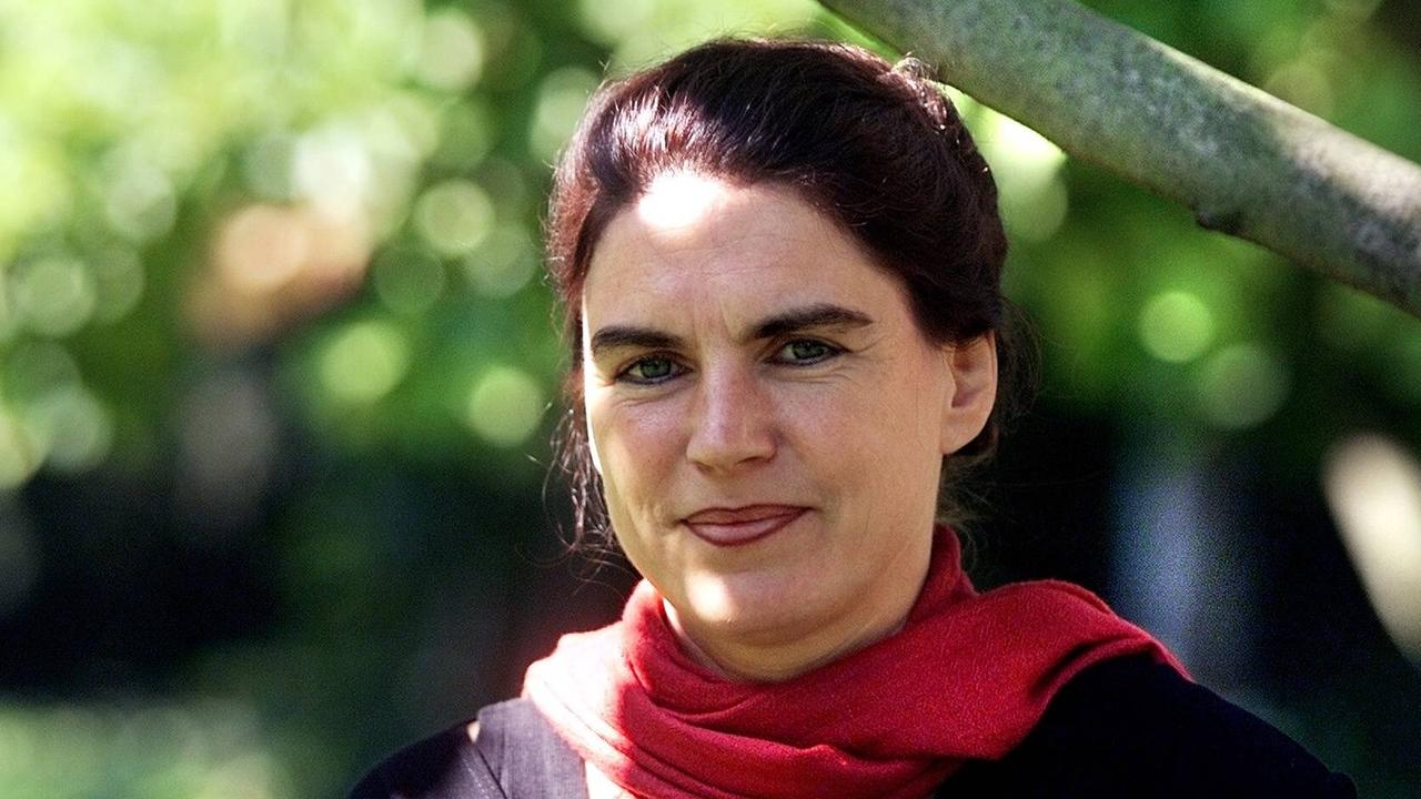 Elke Heinemann ist mit dem E-Book "Nichts ist, wie es ist" für den Deutschen E-Book-Award 2015 nominiert. Elke Heinemann ist mit dem E-Book "Nichts ist, wie es ist" für den Deutschen E-Book-Award 2015 nominiert.