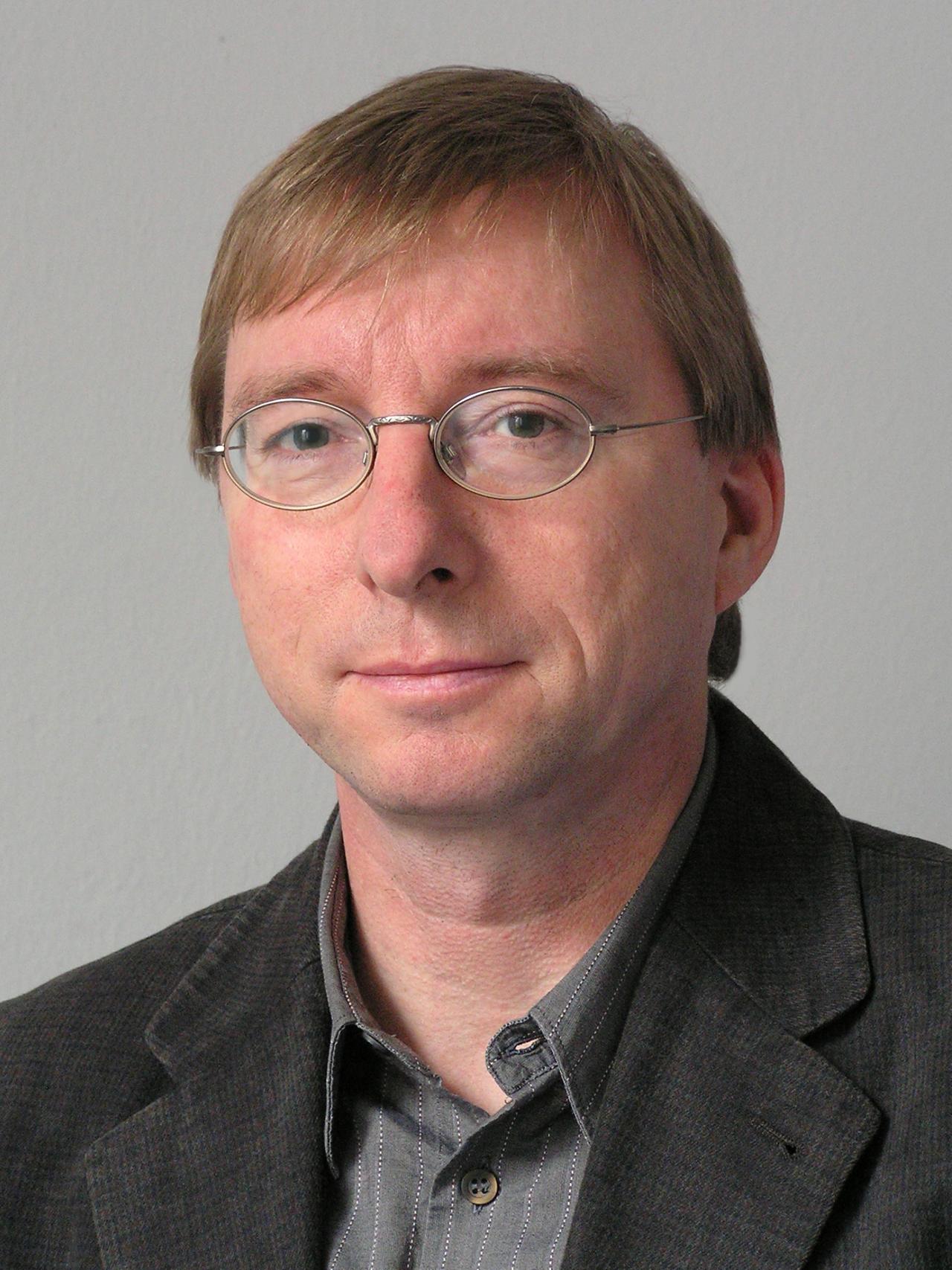 PORTRÄT 3:4 - Thomas Ruttig Afghanistan Analysts Network PORTRÄT 3:4 - Thomas Ruttig Afghanistan Analysts Network