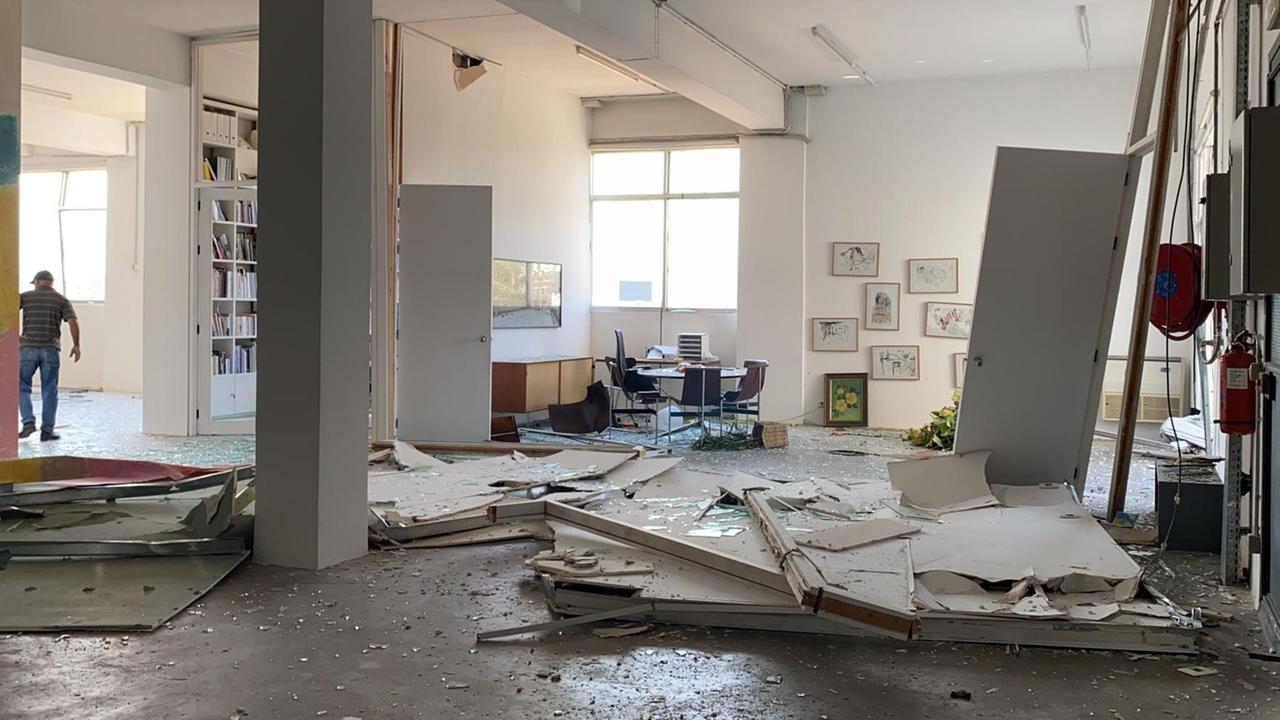 Das Foto zeigt die Schäden in der Beiruter Galerie von Andrée Sfeir-Semler nach der Explosion vom 4.8.2020 Das Foto zeigt die Schäden in der Beiruter Galerie von Andrée Sfeir-Semler nach der Explosion vom 4.8.2020
