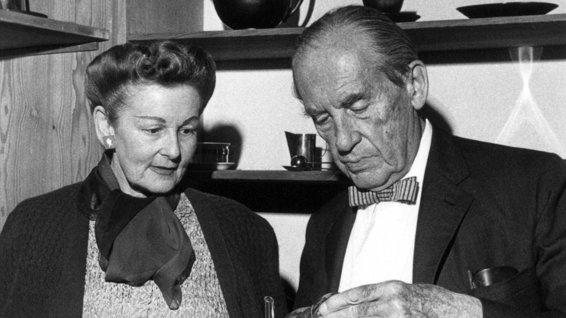 Das Bild zeigt das Ehepaar Ise und Walter Gropius. Das Bild zeigt das Ehepaar Ise und Walter Gropius.