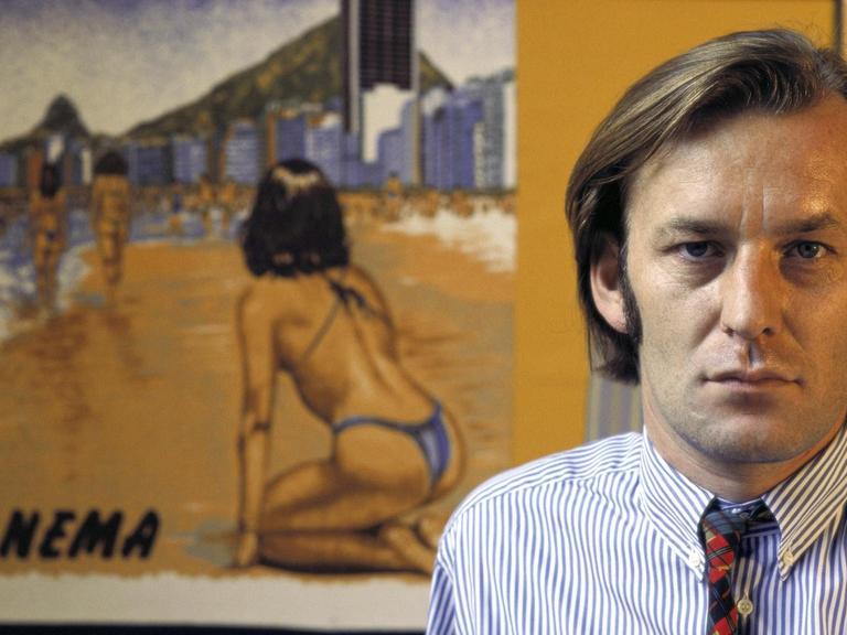 Der Künstler Martin Kippenberger (1953−1997) in einer Aufnahme aus dem Jahr 1986