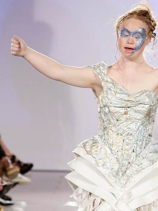 Madeline Stuart hat das Downsyndrom - und tritt bei der New York Fashion Week als Model auf.