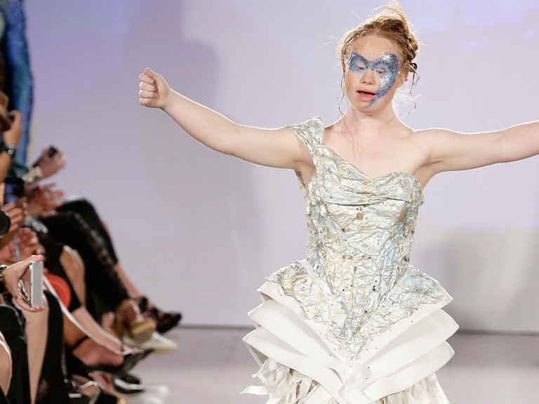 Madeline Stuart hat das Downsyndrom - und tritt bei der New York Fashion Week als Model auf.