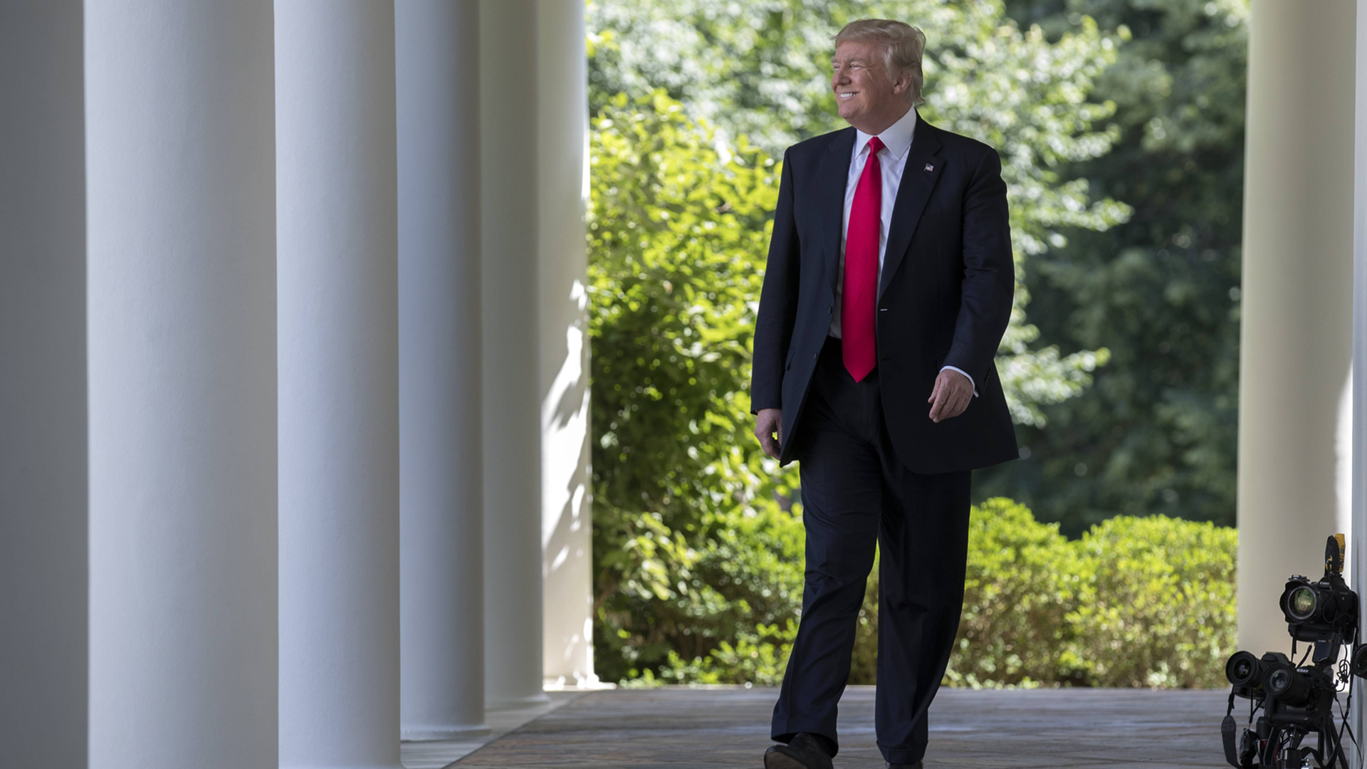 US-Präsident Trump kündigt im Rosengarten des Weißen Haus den Ausstieg der Vereinigten Staaten aus dem Pariser Klimaschutzabkommen an. US-Präsident Trump kündigt im Rosengarten des Weißen Haus den Ausstieg der Vereinigten Staaten aus dem Pariser Klimaschutzabkommen an.