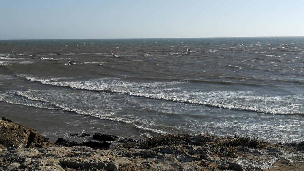 Die Atlantikküste in der Nähe des marokkanischen Dorfes Moulay. Die Atlantikküste in der Nähe des marokkanischen Dorfes Moulay.