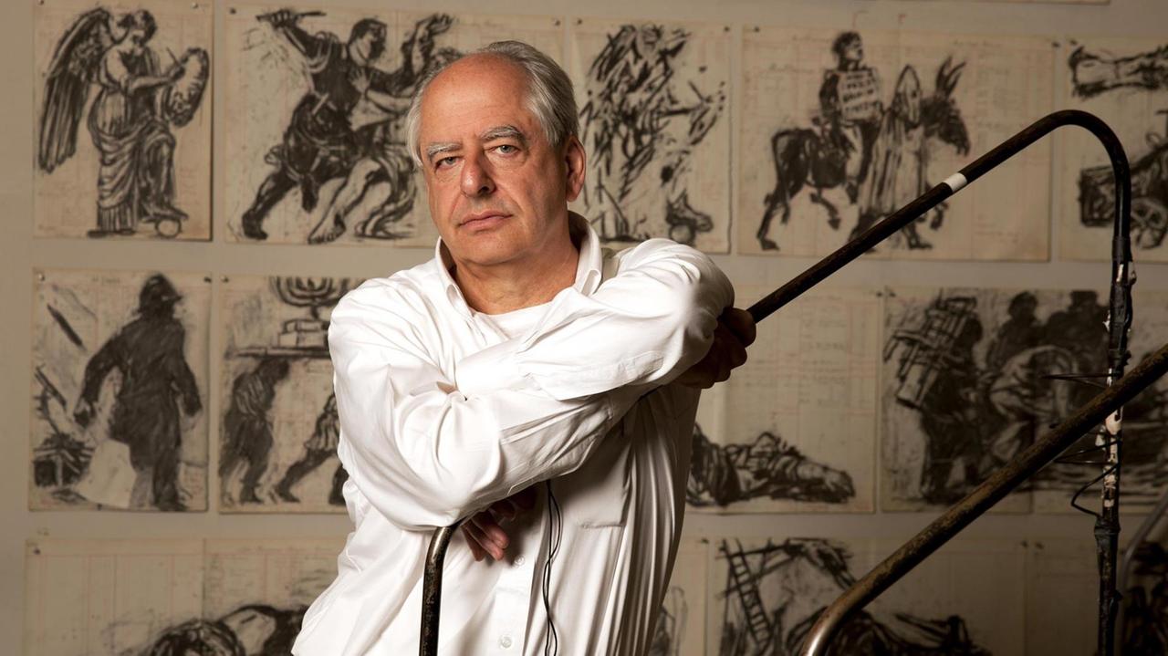 Der Regisseur William Kentridge - "Wozzeck" ist seine fünfte Opernregie. Der Regisseur William Kentridge - "Wozzeck" ist seine fünfte Opernregie.
