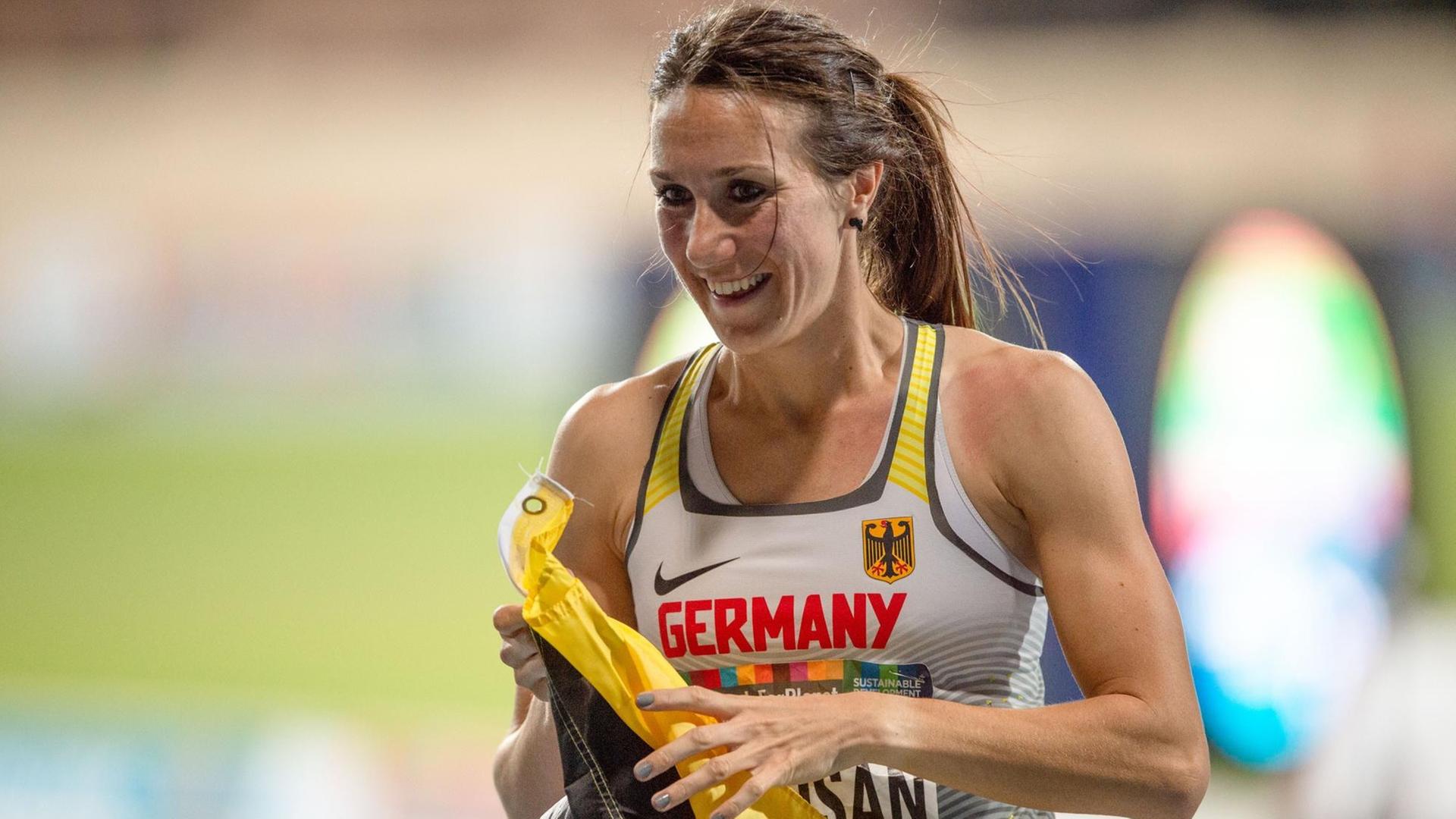Dubai 2019 World Para Athletics Championships United Arab Emirates, 12.11.2019 DUBAI, UNITED ARAB EMIRATES - NOVEMBER 12: Irmgard Bensusan GER after winning the gold medal and competing in the women s T64 100 m final on day-6 of the Dubai 2019 World Para Athletics Championships at the Club for People with Determination of Dubai on 12.11.2019 at the Southeast Coast of the Persian Gulf/United Arab Emirates. *** Dubai 2019 World Para Athletics Championships United Arab Emirates, 12 11 2019 DUBAI, UNITED ARAB EMIRATES NOVEMBER 12 Irmgard Bensusan GER after winning the gold medal and competing in the women s T64 100 m final on day 6 of the Dubai 2019 World Para Athletics Championships at the Club for People with Determination of Dubai on 12 11 2019 at the Southeast Coast of the Persian Gulf United Arab Emirates Copyright: xBEAUTIFULxSPORTS/OliverxKremerx Dubai 2019 World Para Athletics Championships United Arab Emirates, 12.11.2019 DUBAI, UNITED ARAB EMIRATES - NOVEMBER 12: Irmgard Bensusan GER after winning the gold medal and competing in the women s T64 100 m final on day-6 of the Dubai 2019 World Para Athletics Championships at the Club for People with Determination of Dubai on 12.11.2019 at the Southeast Coast of the Persian Gulf/United Arab Emirates. *** Dubai 2019 World Para Athletics Championships United Arab Emirates, 12 11 2019 DUBAI, UNITED ARAB EMIRATES NOVEMBER 12 Irmgard Bensusan GER after winning the gold medal and competing in the women s T64 100 m final on day 6 of the Dubai 2019 World Para Athletics Championships at the Club for People with Determination of Dubai on 12 11 2019 at the Southeast Coast of the Persian Gulf United Arab Emirates Copyright: xBEAUTIFULxSPORTS/OliverxKremerx