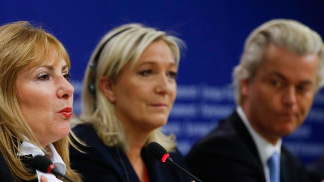 Rechtspopulisten im Europäischen Parlament: die Britin Janice Atkinson (UKIP), die Französin Marine Le Pen (Front National), der Niederländer Geert Wilders (PVV)