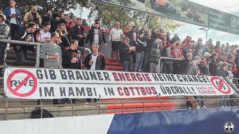 Dieses Banner führte zum Hausverbot Dieses Banner führte zum Hausverbot