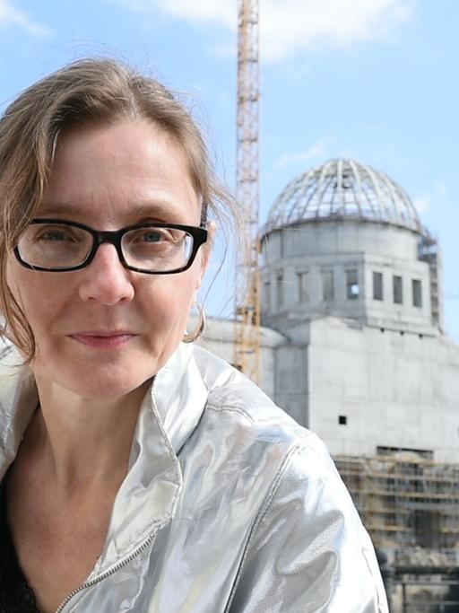 Die Künstlerin Marion Pfaus aka Rigoletti plant den Rückbau des Berliner Humboldt-Forums.