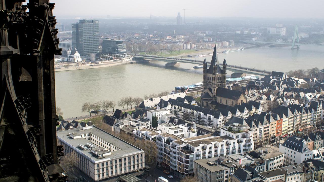 Die Kölner Altstadt - vom Dom aus gesehen.