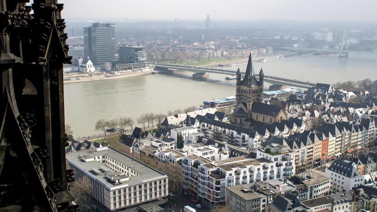 Die Kölner Altstadt - vom Dom aus gesehen. Die Kölner Altstadt - vom Dom aus gesehen.