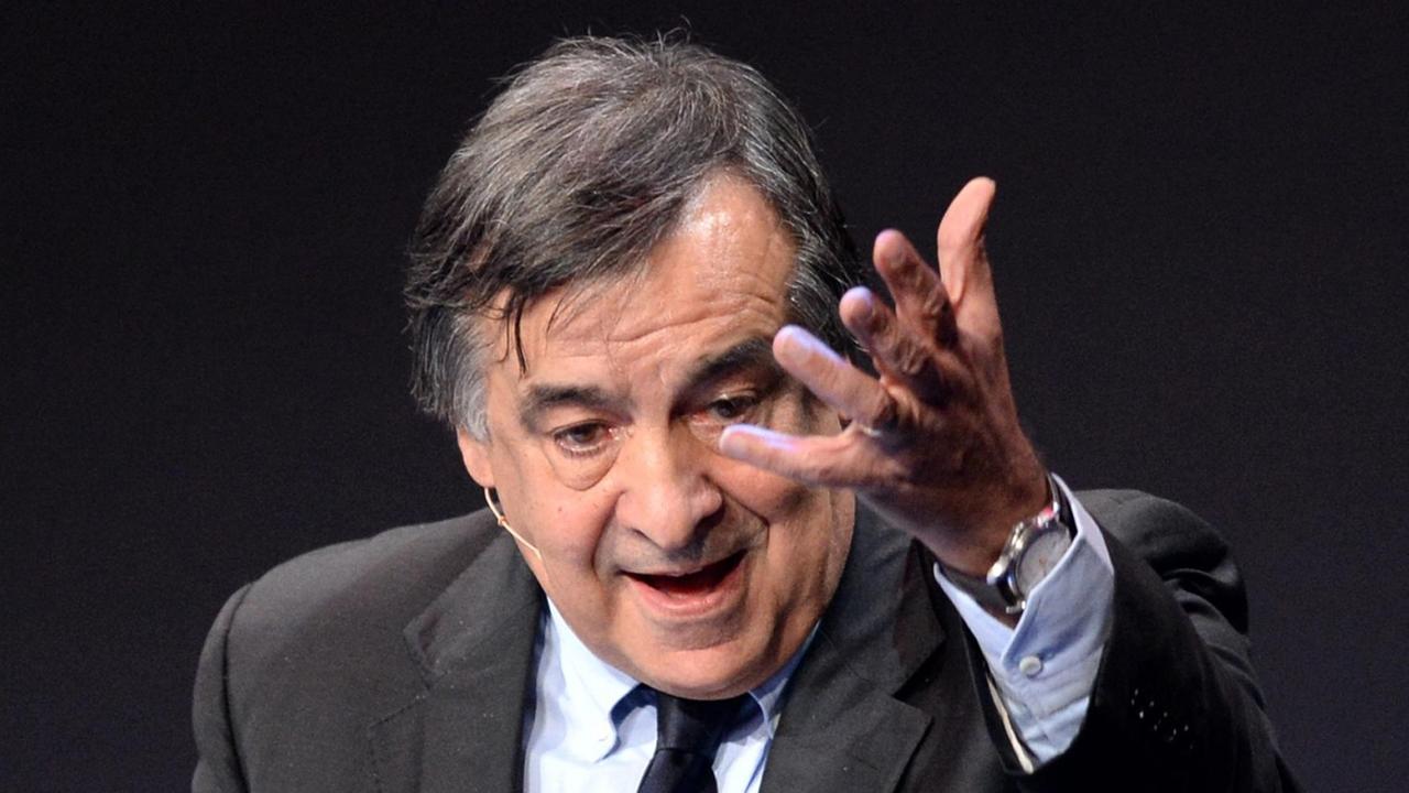 Ehrenpreisträger Leoluca Orlando, Bürgermeister der sizilianischen Stadt Palermo, spricht bei der Verleihung des Deutschen Nachhaltigkeitspreis am 21.11.2013 in Düsseldorf (Nordrhein-Westfalen).Er erhält den Ehrenpreis des Deutschen Nachhaltigkeitspreises 2013 für seine Zivilcourage im mutigen Kampf gegen mafiöse Strukturen und seine Verdienste für die Stadt Palermo. Ehrenpreisträger Leoluca Orlando, Bürgermeister der sizilianischen Stadt Palermo, spricht bei der Verleihung des Deutschen Nachhaltigkeitspreis am 21.11.2013 in Düsseldorf (Nordrhein-Westfalen).Er erhält den Ehrenpreis des Deutschen Nachhaltigkeitspreises 2013 für seine Zivilcourage im mutigen Kampf gegen mafiöse Strukturen und seine Verdienste für die Stadt Palermo.
