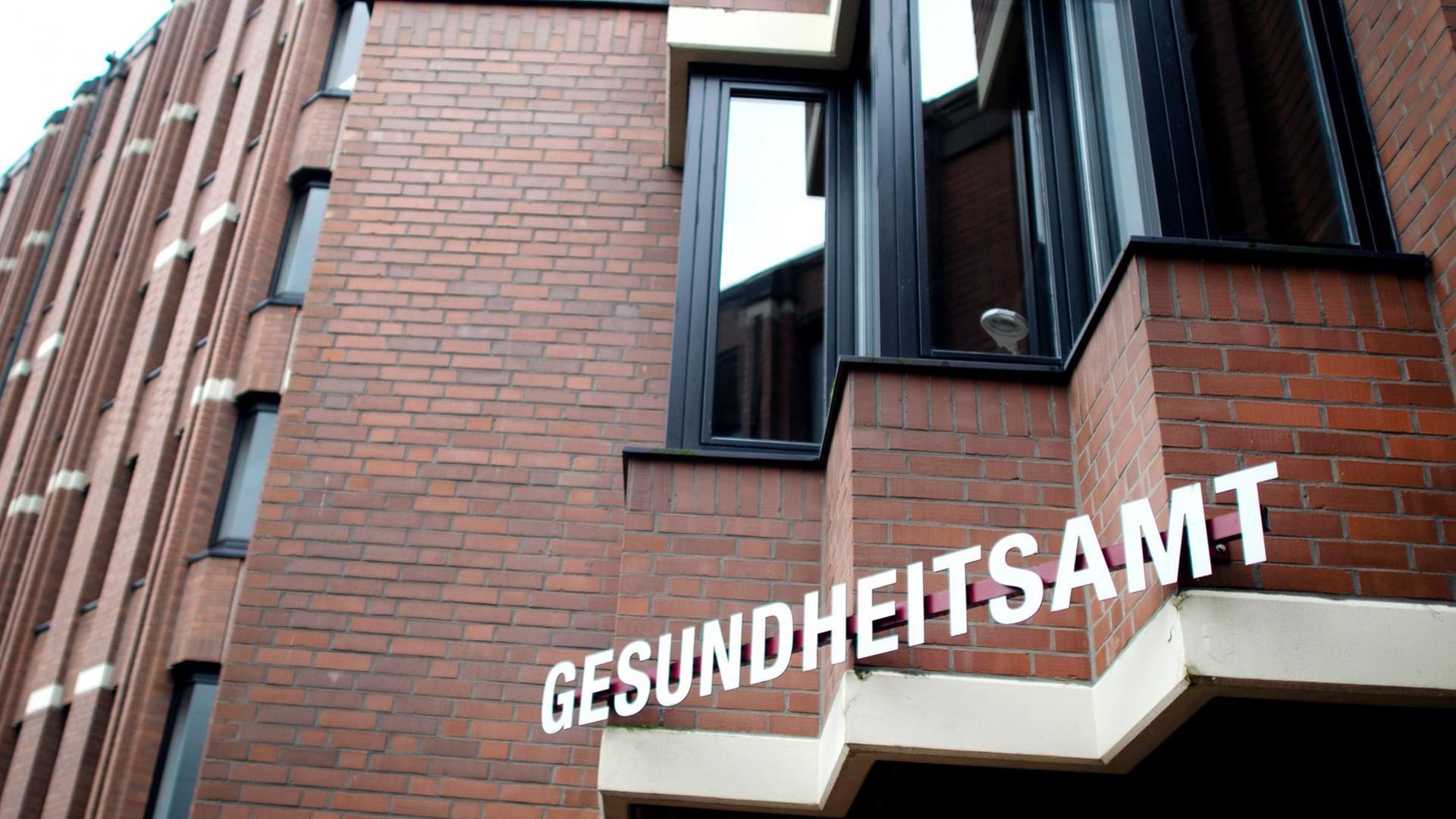 Das Gesundheitsamt in Heinsberg. Im Kreis Heinsberg gab es den ersten bestätigten Fall des Coronavirus in Nordrhein-Westfalen. Das Gesundheitsamt in Heinsberg. Im Kreis Heinsberg gab es den ersten bestätigten Fall des Coronavirus in Nordrhein-Westfalen.