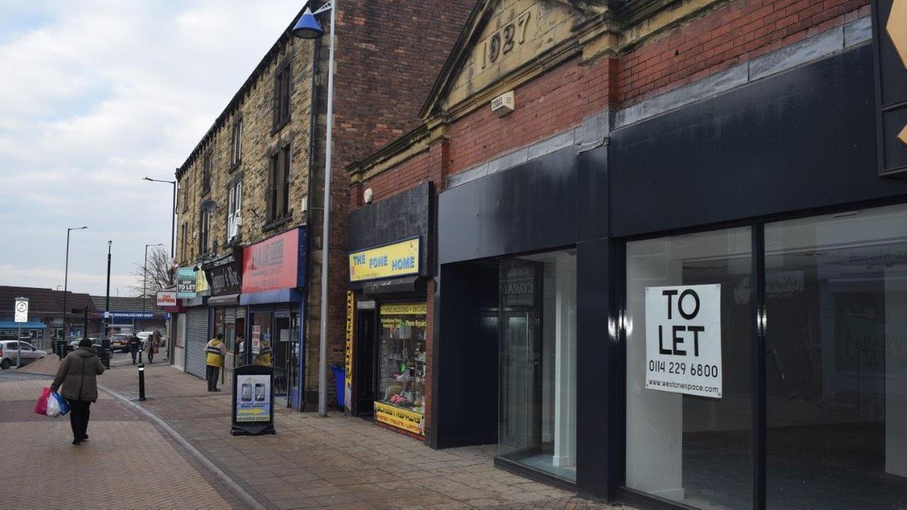Leere Ladenlokale in der High Street von Mexborough. Leere Ladenlokale in der High Street von Mexborough.