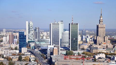 Auf dem Bild sind Hochhäuser im Zentrum der polnischen Hauptstadt Warschau zu sehen, aufgenommen am 13.10.2010.