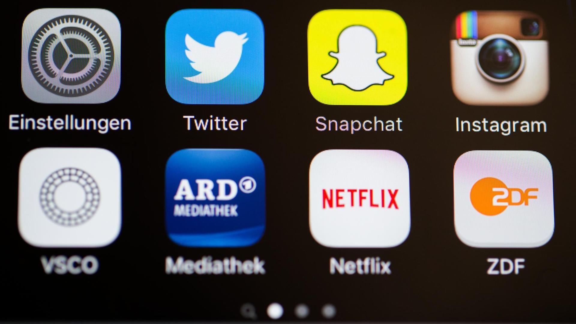 Ansicht eines Smartphone-Bildschirms mit den Apps "Einstellungen", Twitter, Snapchat, Instagram, VSCO, ARD-Mediathek, Netflix und ZDF Ansicht eines Smartphone-Bildschirms mit den Apps "Einstellungen", Twitter, Snapchat, Instagram, VSCO, ARD-Mediathek, Netflix und ZDF