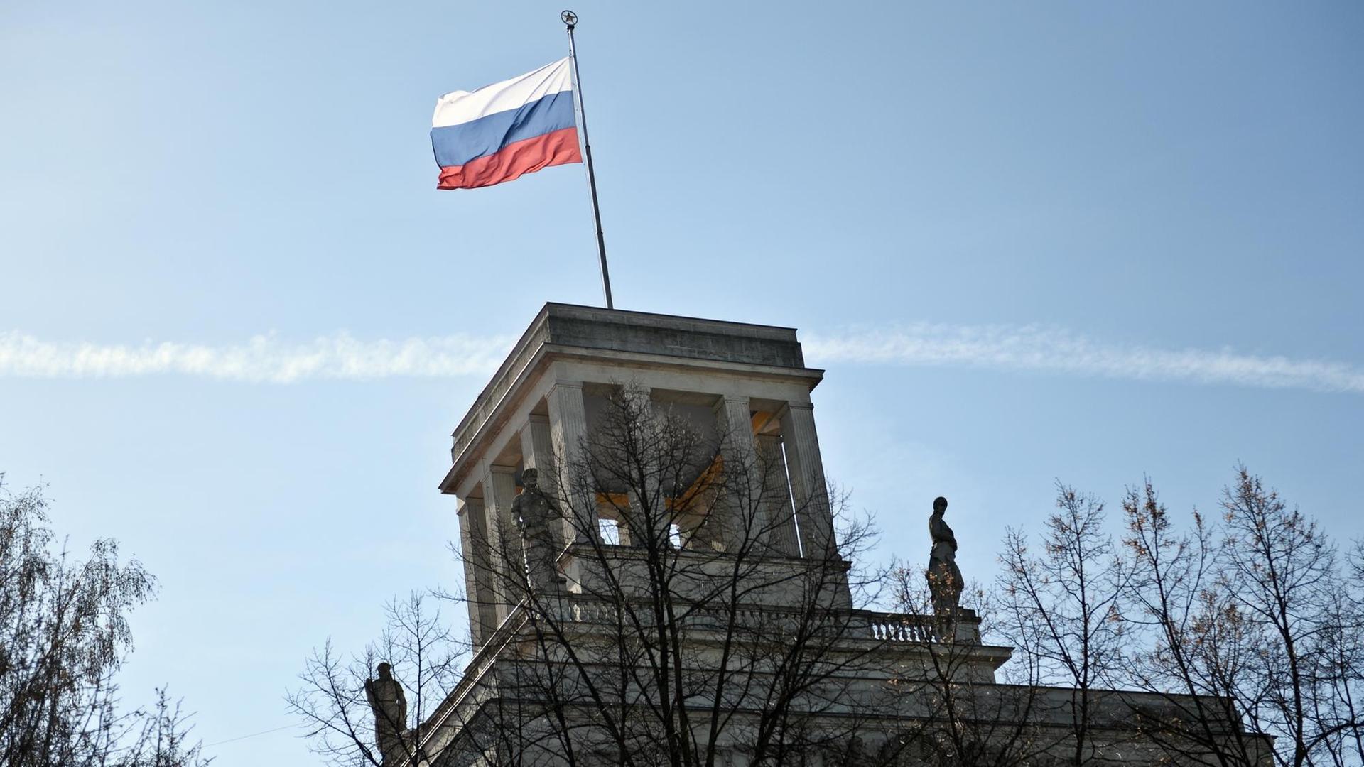 Berlin - Kritik nach Politikerbesuch in russischer Botschaft