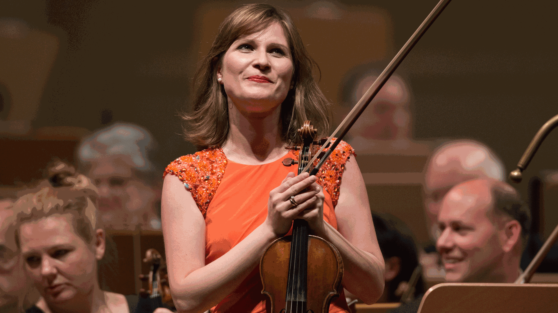 Die in Detschland lebende georgische Violinistin Lisa Batiashvili während eines Auftritts im Konzerthaus in Berlin mit dem Philadelphia Orchestra Die in Detschland lebende georgische Violinistin Lisa Batiashvili während eines Auftritts im Konzerthaus in Berlin mit dem Philadelphia Orchestra