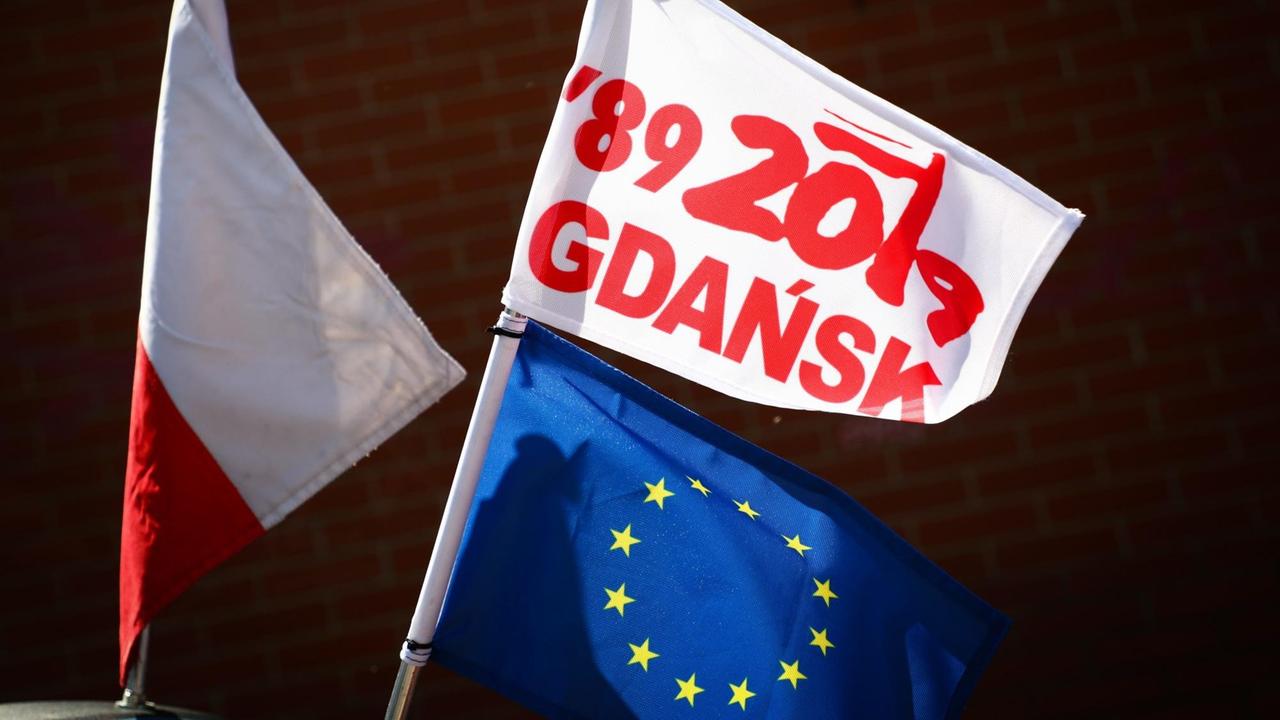 In Danzig wird der friedlichen Revolution vor 30 Jahren gedacht. Die nahm hier mit Demonstrationen der Gewerkschaft "Solidarność" ihren Anfang. In Danzig wird der friedlichen Revolution vor 30 Jahren gedacht. Die nahm hier mit Demonstrationen der Gewerkschaft "Solidarność" ihren Anfang.