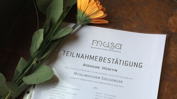 Mehr als ein Jahr dauert die Schulung zum muslimischen Seelsorger von "musa" Mehr als ein Jahr dauert die Schulung zum muslimischen Seelsorger von "musa"