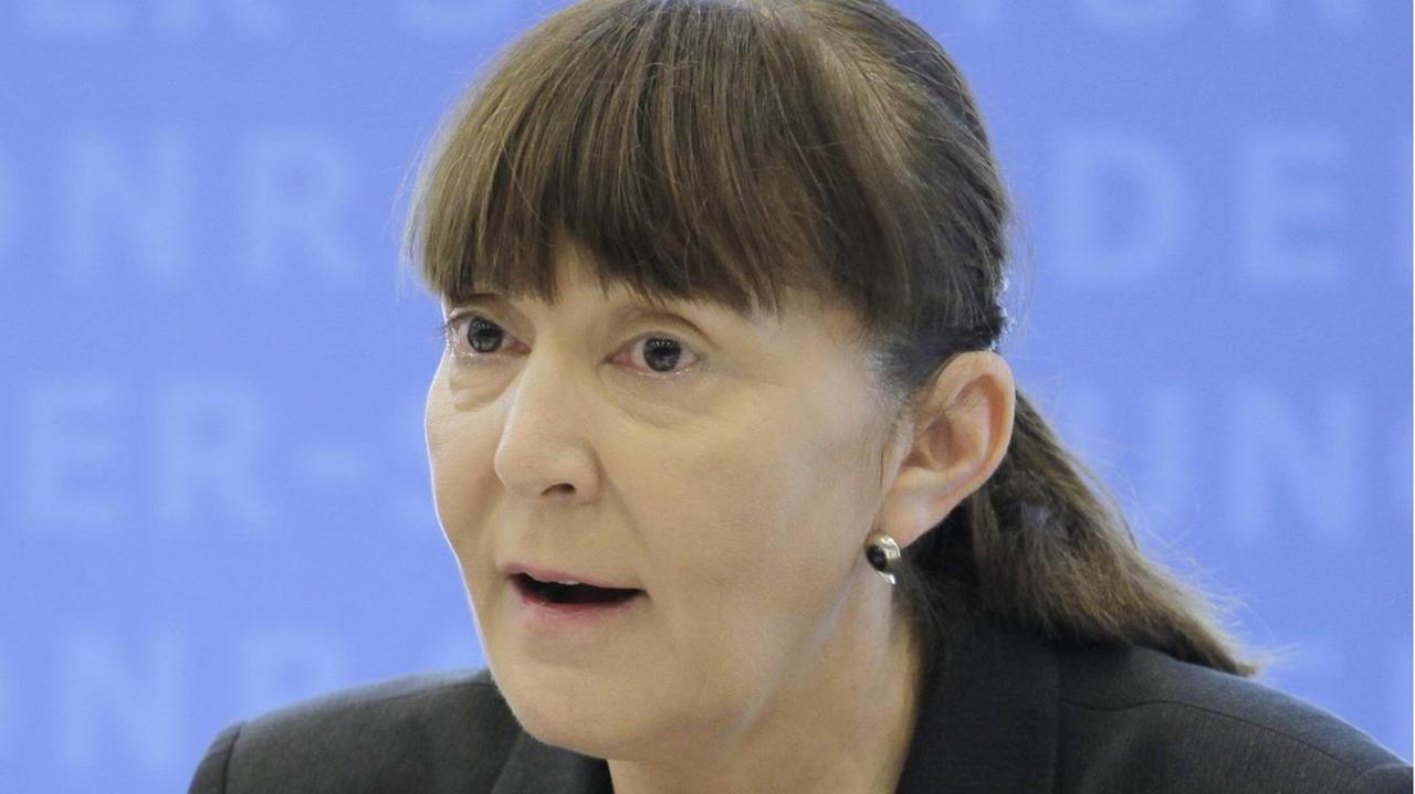 Die ehemalige rumänische Justizministerin Monica Macovei, sprechend, Porträt.