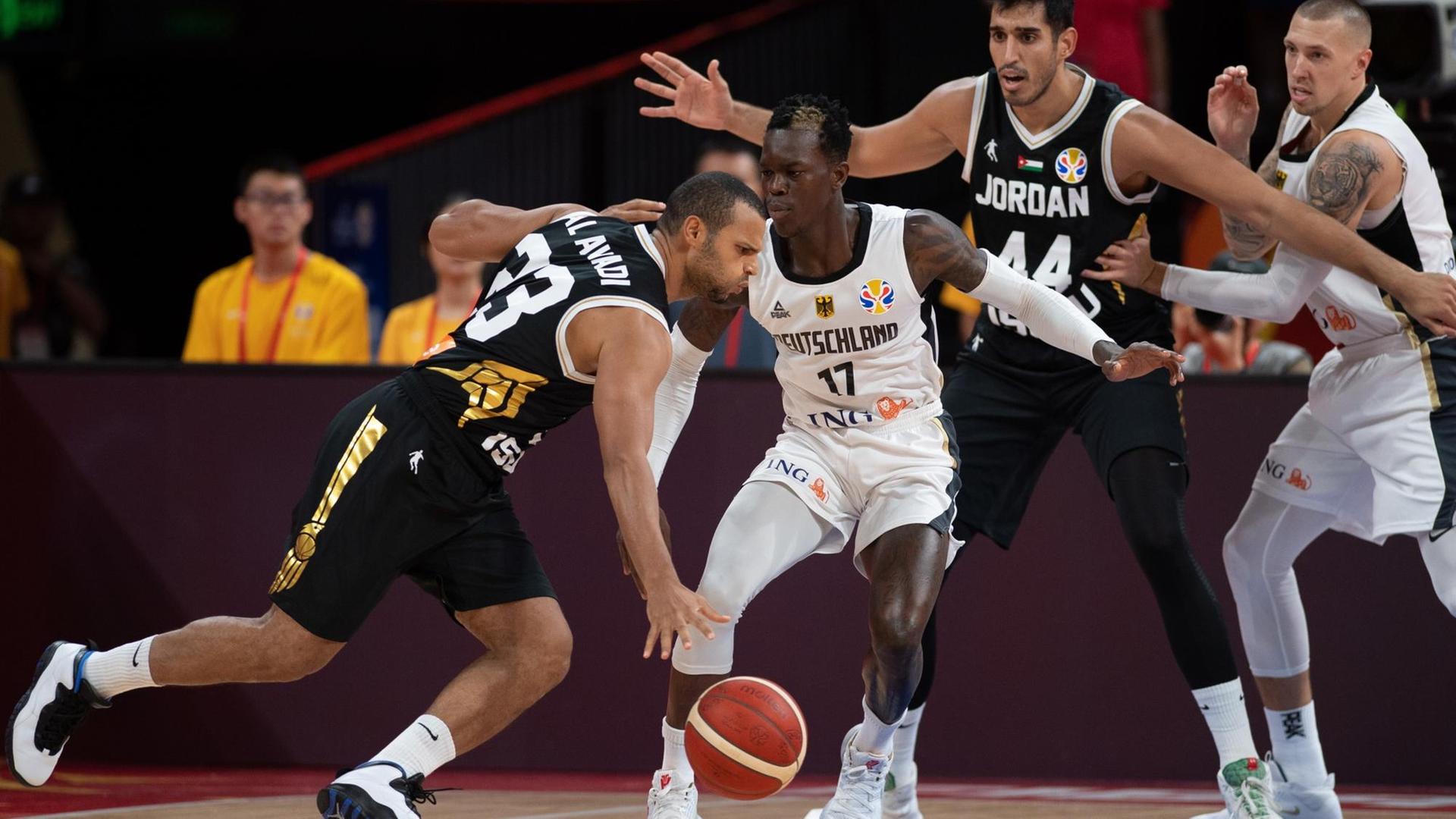Eine Szene im Basketball-WM-Spiel zwischen Deutschland und Jordanien. Eine Szene im Basketball-WM-Spiel zwischen Deutschland und Jordanien.
