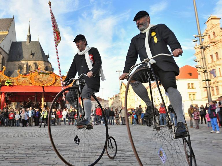 Feier in Pilsen: Mitglieder des tschechischen Fahrradclubs "1880" - dem ältesten Sportverein Europas