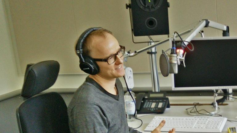Der Musiker Peter Licht im Studio Der Musiker Peter Licht im Studio