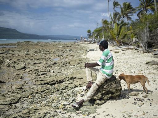 Willy Kenneth, Bewohner einer der Inseln des vom Klimawandel bedrohten Staats Vanuatu