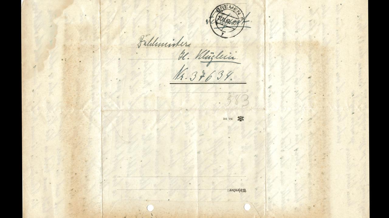 Ein Stück handbeschriebenes Papier. Ein Stück handbeschriebenes Papier.