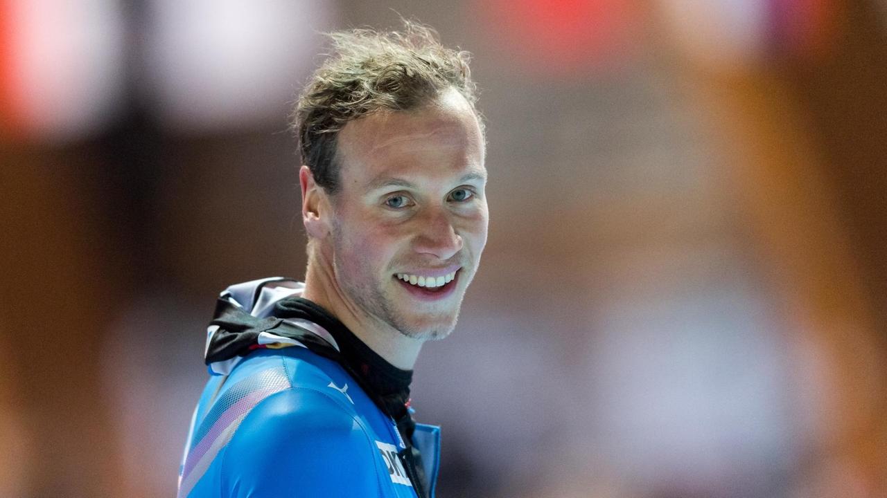 Der Eisschnellläufer Moritz Geisreiter, Aktivensprecher bei der Deutschen Eisschnelllauf-Gemeinschaft und Mitglied der Athletenkommission beim DOSB, nach einem Rennen Der Eisschnellläufer Moritz Geisreiter, Aktivensprecher bei der Deutschen Eisschnelllauf-Gemeinschaft und Mitglied der Athletenkommission beim DOSB, nach einem Rennen